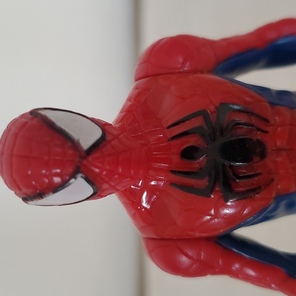 Spiderman Toy Figure - Picture 4 of 12